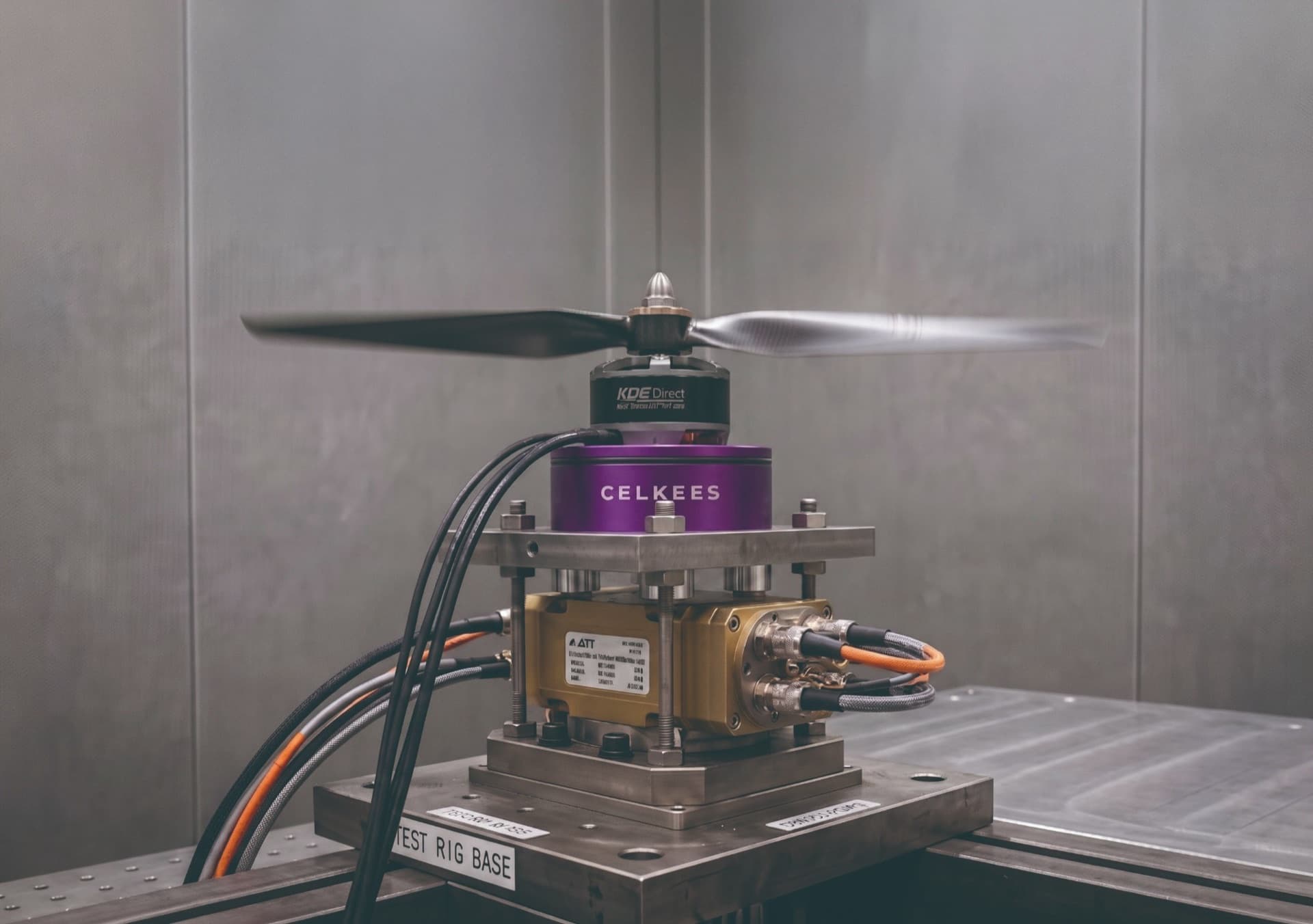 UAV thrust testing / multi-axis dynamic measurement